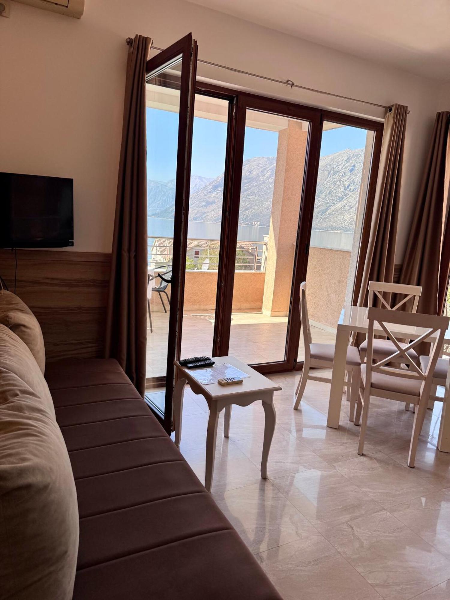 Bocche Di Cattaro Apartments ภายนอก รูปภาพ